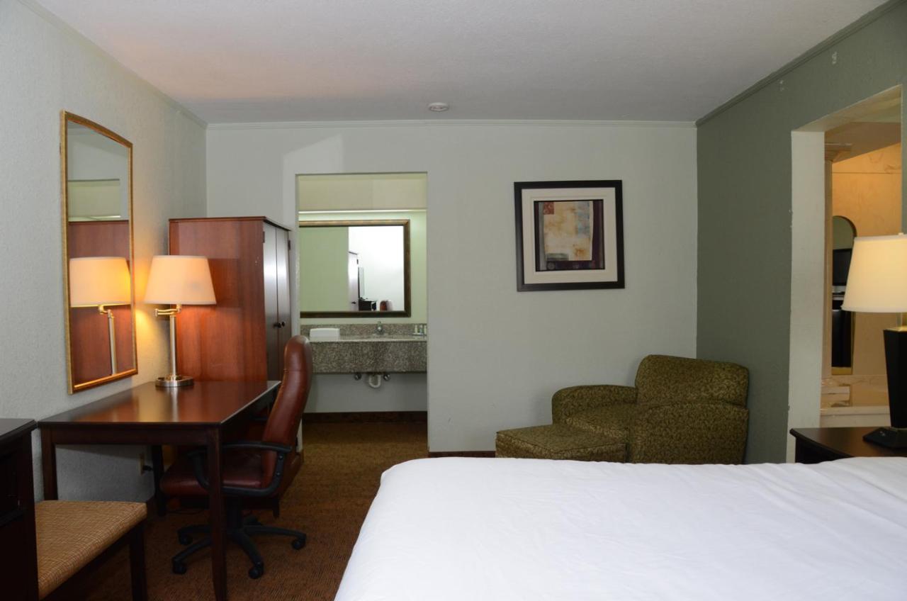 Quality Inn & Suites Covington Esterno foto