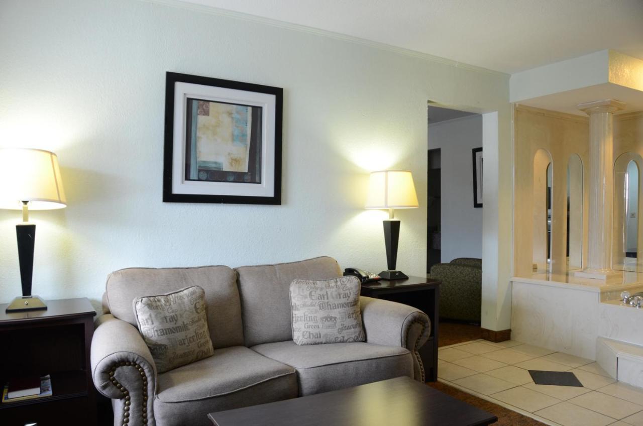 Quality Inn & Suites Covington Esterno foto